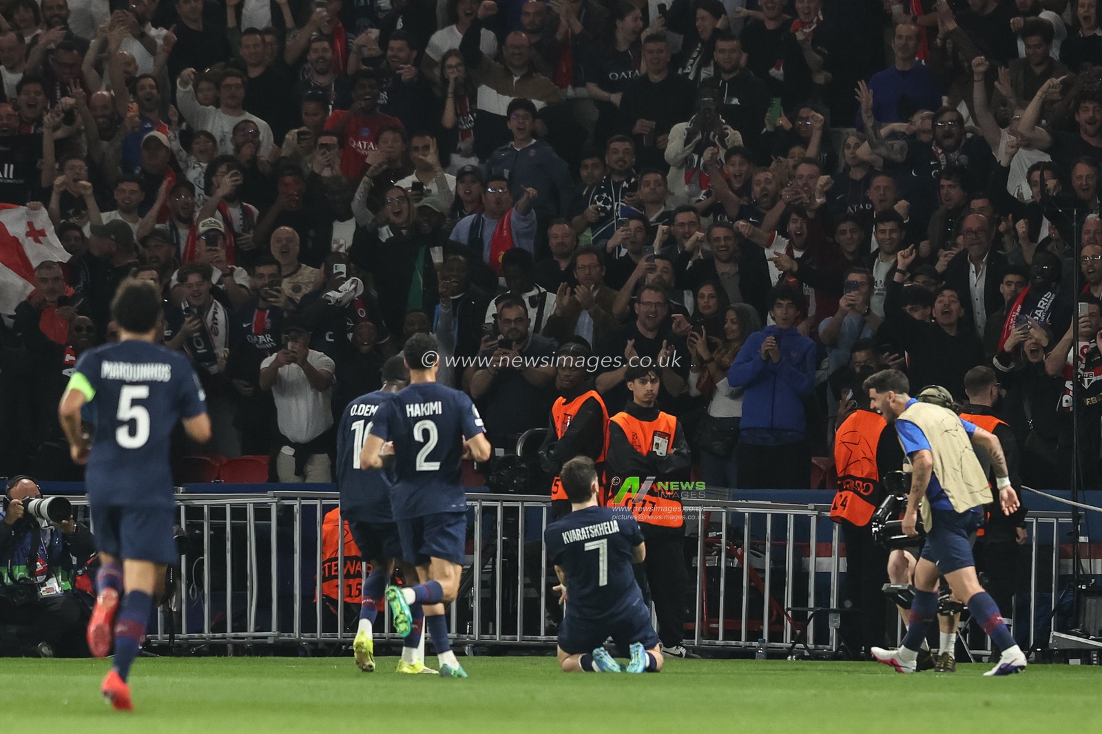 Khvicha Kvaratskhelia of Paris Saint-Germain celebrates his goal to make it 2-0 during the UEFA Champions League Quarter Finals match Paris Saint-Germain vs Liverpool at Parc des Princes, Paris, France on 08 April 2026

(Photo by Alfie Cosgrove/News Images)