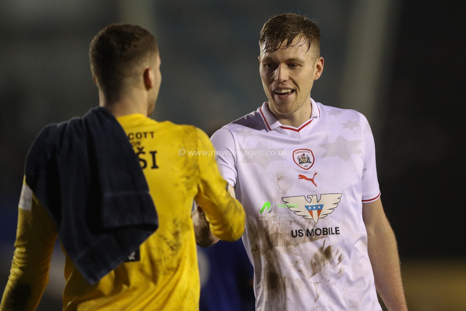 Sam Cosgrove of Barnsley shakes hands with Marko MaroÅ¡i of Shrewsbury Town after the game during the Sky Bet League 1 match Shrewsbury Town vs Barnsley at Croud Meadow, Shrewsbury, United Kingdom, 13th February 2024

(Photo by Alfie Cosgrove/News Images)