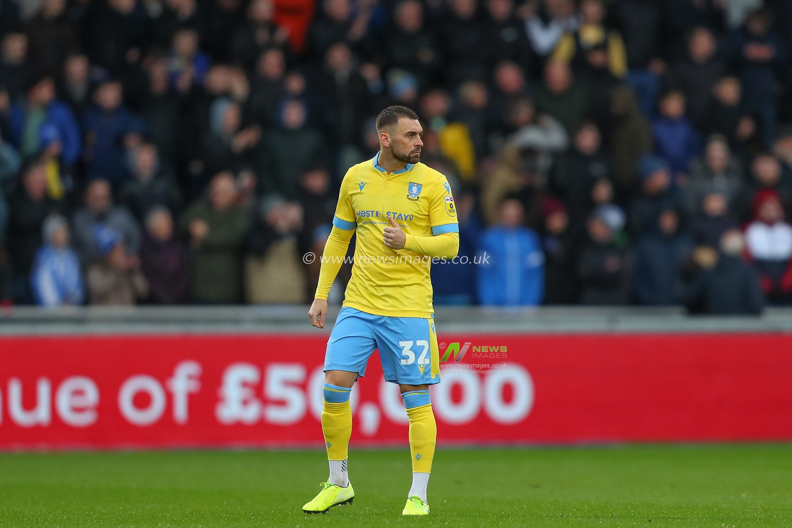 Jack Hunt #32 of Sheffield Wednesday during the Sky Bet League 1 match Wycombe Wanderers vs Sheffield Wednesday at Adams Park, High Wycombe, United Kingdom, 14th January 2023

(Photo by Gareth Evans/News Images)