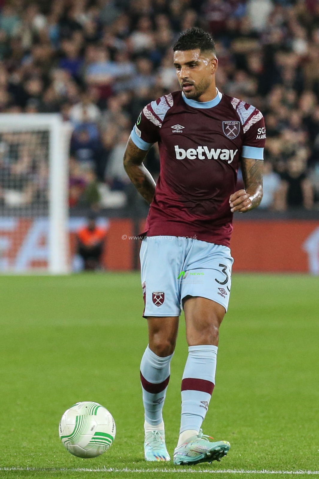 Emerson Palmieri #33 of West Ham United during the UEFA Europa Conference League match West Ham United vs Silkeborg at London Stadium, London, United Kingdom, 27th October 2022

(Photo by Arron Gent/News Images)