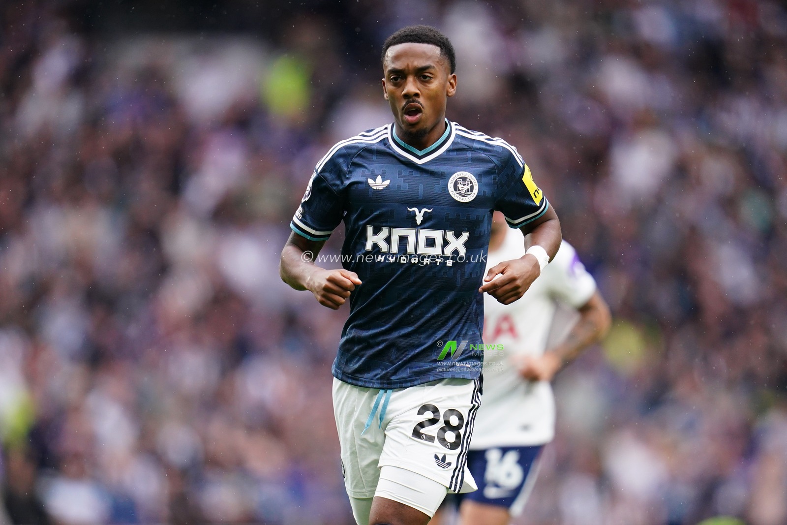 Joe Willock of Newcastle United during the Premier League match Tottenham Hotspur vs Newcastle Untied at Tottenham Hotspur Stadium, London, United Kingdom on 29 August 2026

(Photo by Harvey Murphy/News Images)