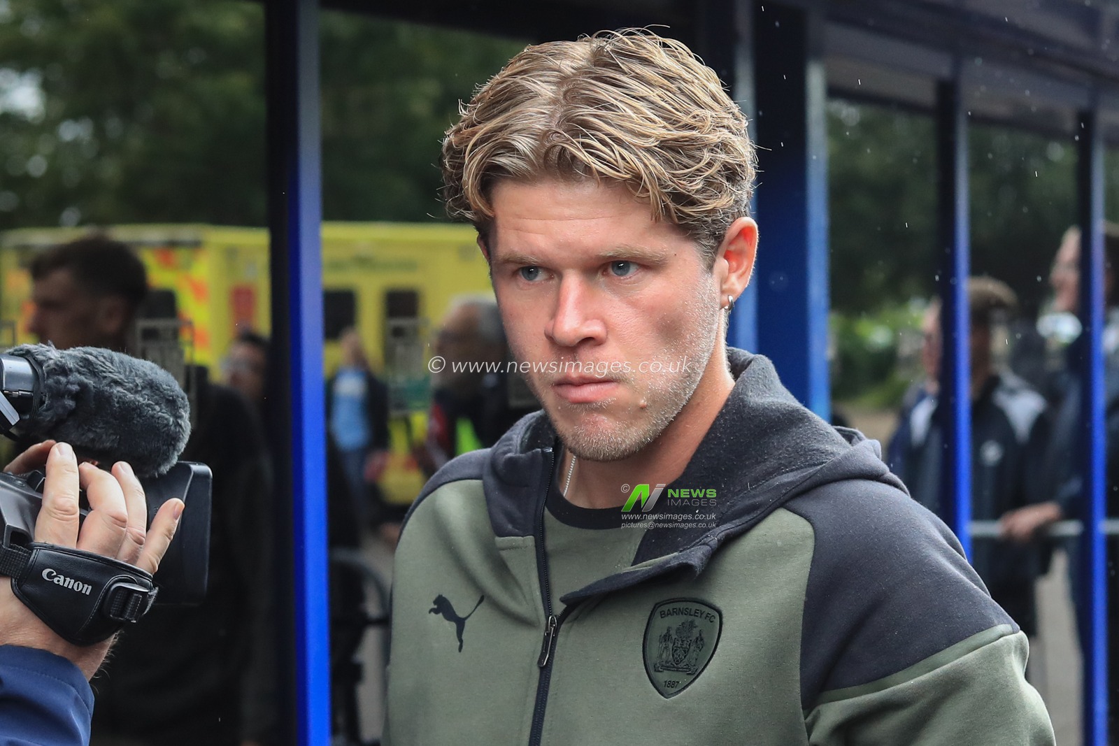 Ben Killip #23 of Barnsley arrives during the Sky Bet League 1 match Wigan Athletic vs Barnsley at DW Stadium, Wigan, United Kingdom, 26th August 2023

(Photo by Alfie Cosgrove/News Images)