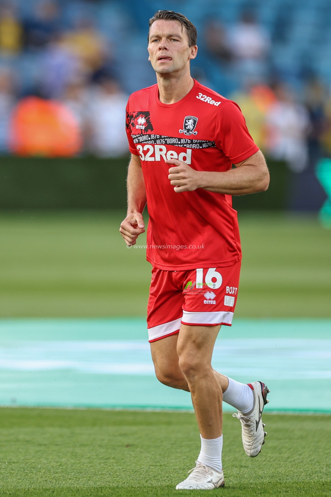 Jonny Howson of Middlesbrough in the pregame warmup session during the Carabao Cup match Leeds United vs Middlesbrough at Elland Road, Leeds, United Kingdom, 14th August 2024

(Photo by Mark Cosgrove/News Images)