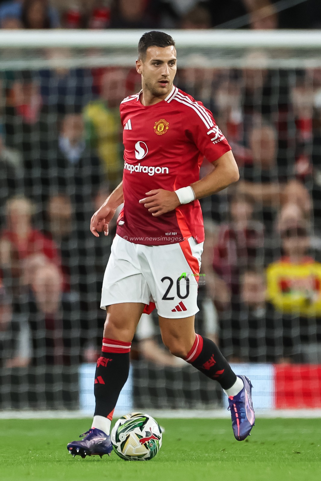 Diogo Dalot of Manchester United in action during the Carabao Cup 3rd Round match Manchester United vs Barnsley at Old Trafford, Manchester, United Kingdom, 17th September 2024

(Photo by Mark Cosgrove/News Images)
