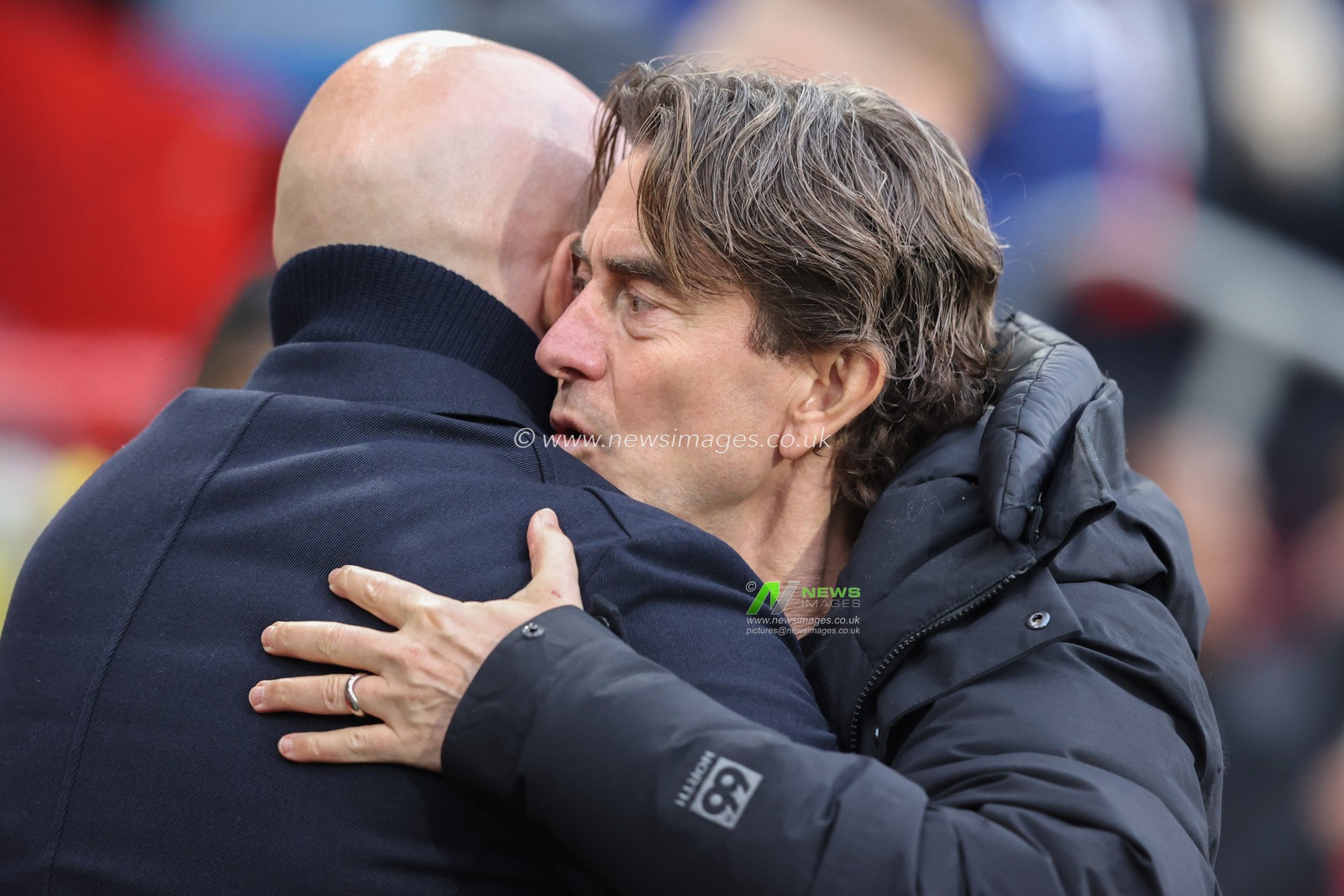 Arne Slot manager of Liverpool and Thomas Frank Manager of Brentford shake hands before the game during the Premier League match Brentford vs Liverpool at The Gtech Community Stadium, London, United Kingdom, 18th January 2025

(Photo by Alfie Cosgrove/News Images)
