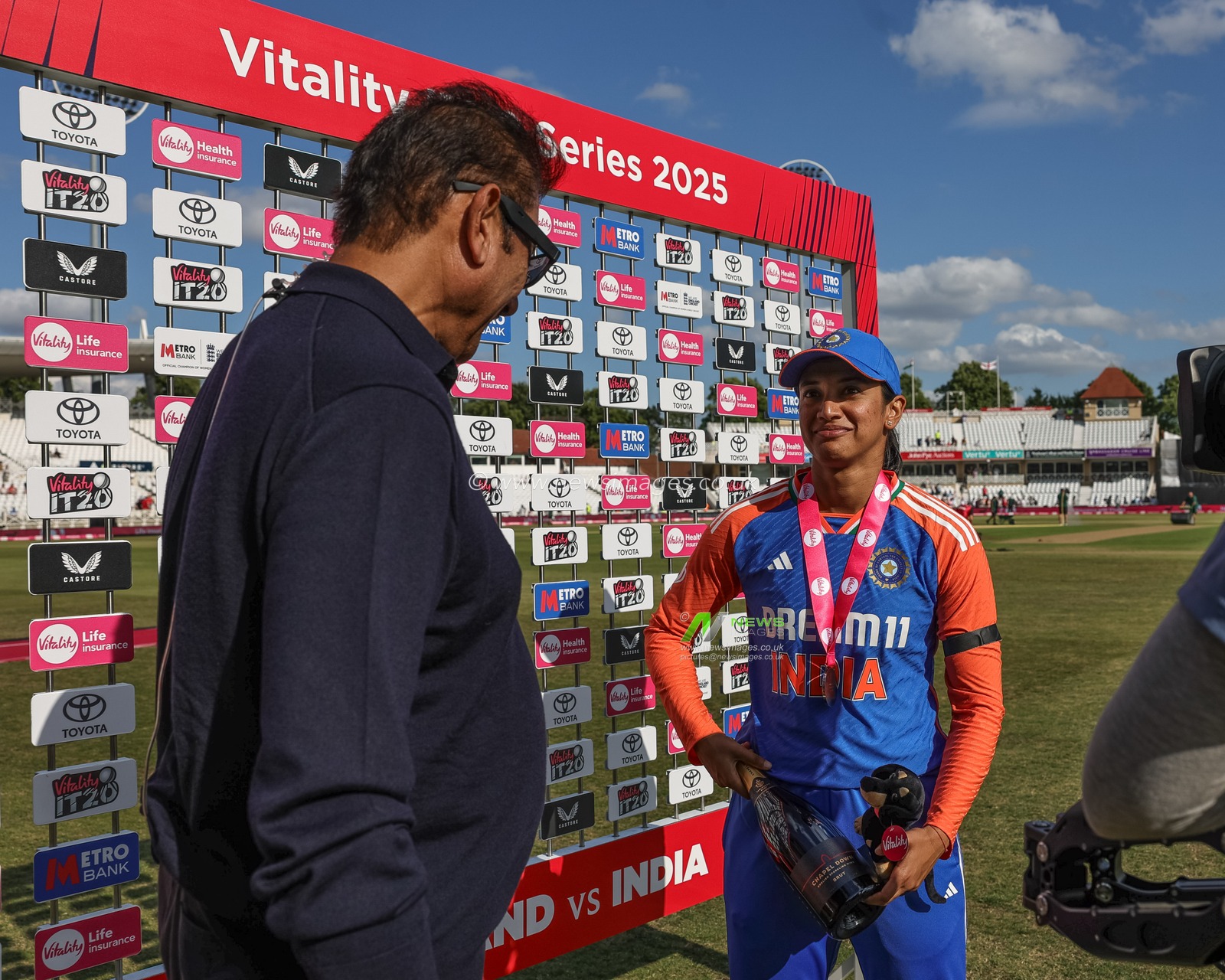 Smriti Mandhana of India player of the match during the 1st Vitality IT20 England Women vs India Women at Trent Bridge, Nottingham, United Kingdom, 28th June 2025

(Photo by Mark Cosgrove/News Images)