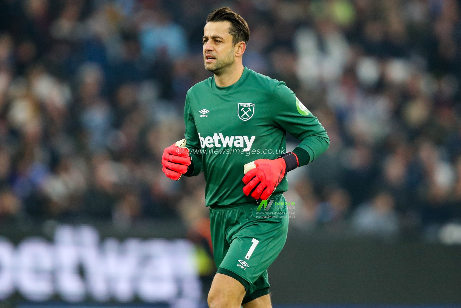 Lukasz Fabianski of West Ham United in action during the Premier League match West Ham United vs Crystal Palace at London Stadium, London, United Kingdom, 18th January 2025

(Photo by Izzy Poles/News Images)