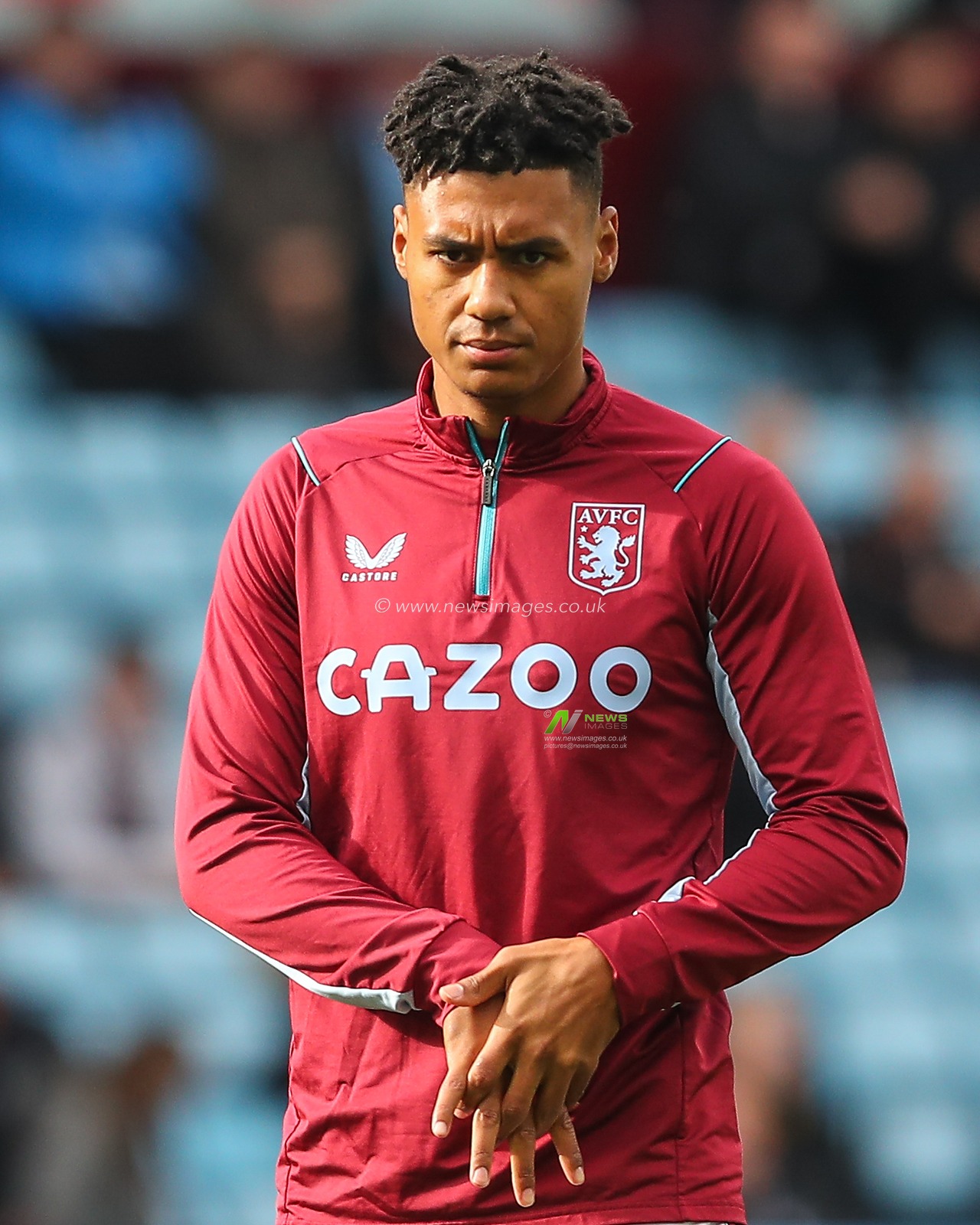 Ollie Watkins #11 of Aston Villa warming up ahead of the Premier League match Aston Villa vs Brentford at Villa Park, Birmingham, United Kingdom, 23rd October 2022

(Photo by Gareth Evans/News Images)