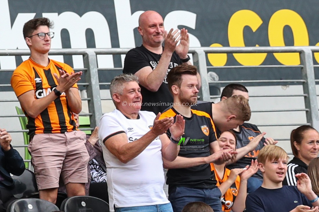 Hull City fans applaud after Josh Magennis scores his goal