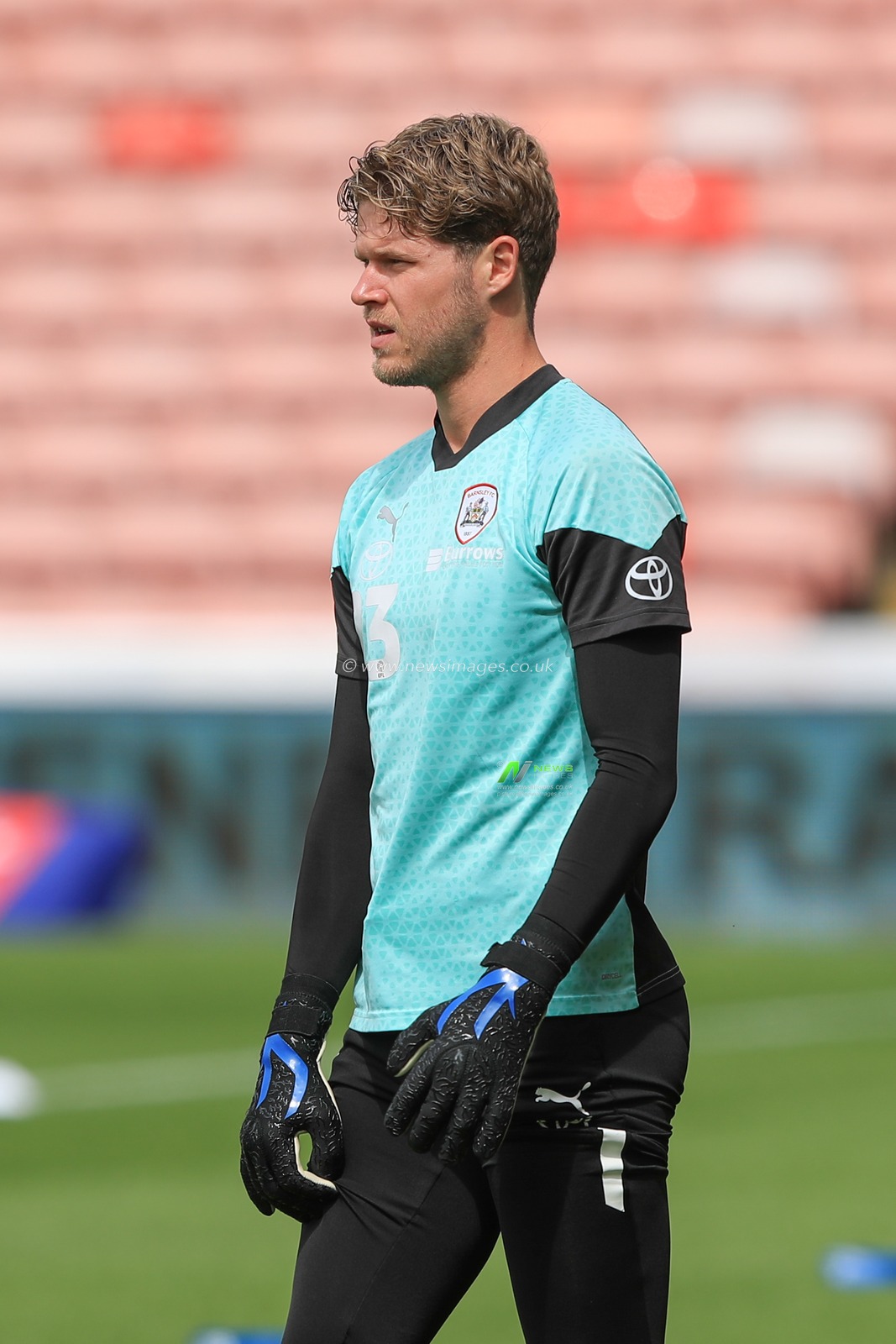 Ben Killip #23 of Barnsley in the pregame warmup session during the Sky Bet League 1 match Barnsley vs Port Vale at Oakwell, Barnsley, United Kingdom, 5th August 2023

(Photo by Alfie Cosgrove/News Images)