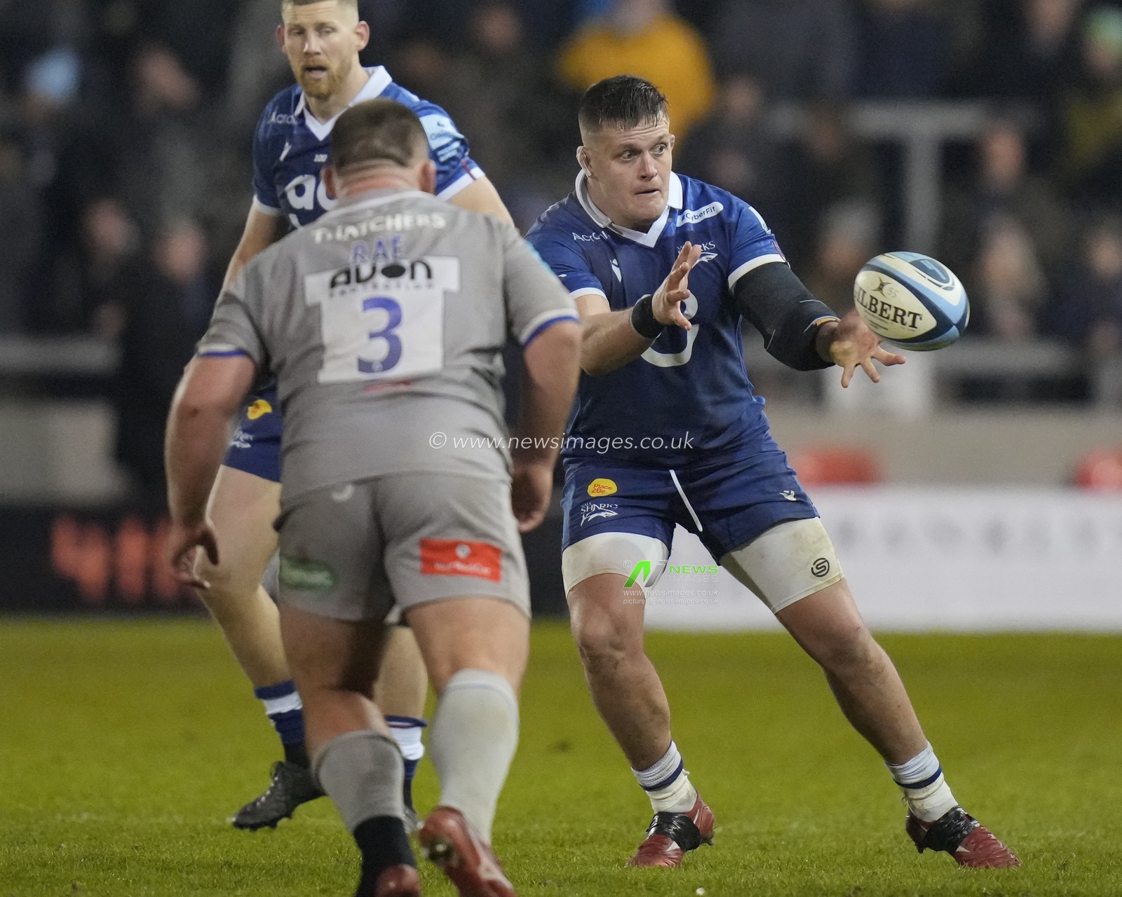 Nick Schonert #3 of Sale Sharks receives a pass during the Gallagher Premiership match Sale Sharks vs Bath Rugby at AJ Bell Stadium, Eccles, United Kingdom, 27th January 2023

(Photo by Steve Flynn/News Images)