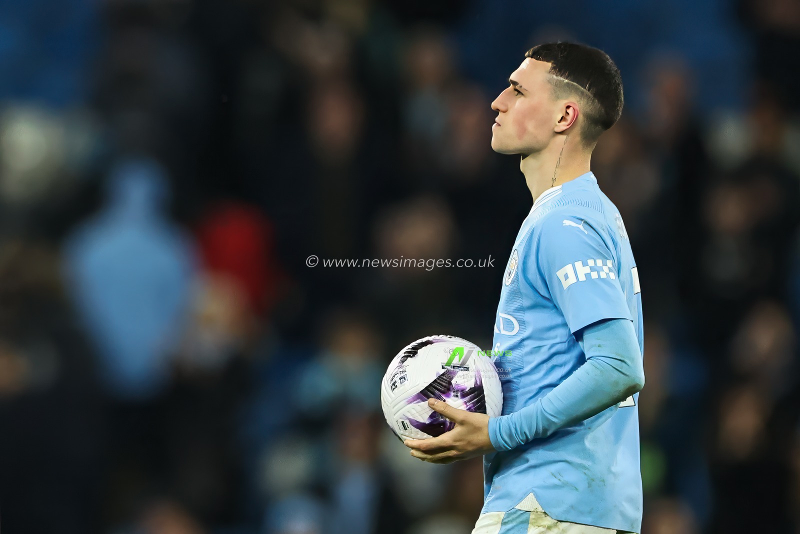Phil Foden of Manchester City with the match ball after scoring a hat-trick during the Premier League match Manchester City vs Aston Villa at Etihad Stadium, Manchester, United Kingdom, 3rd April 2024

(Photo by Mark Cosgrove/News Images)