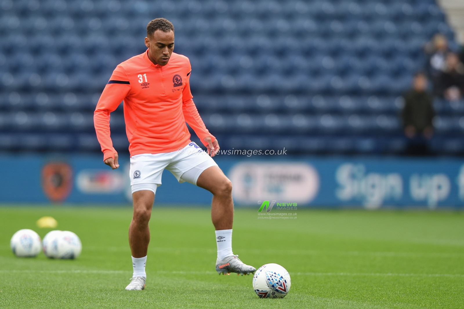 26th October 2019, Deepdale, Preston, England; Sky Bet Championship, Preston North End v Blackburn Rovers : Elliott Bennett (31) of Blackburn Rovers during the pre match warm up.

Credit: Richard Long/News Images