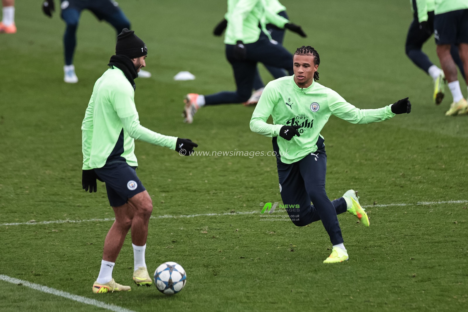 Omar Marmoush of Manchester City and Nathan Ake of Manchester City during the UEFA Champions League training session Matchday 5 of 8 Manchester City vs Bayer 04 Leverkusen at Etihad Campus, Manchester, United Kingdom, 24th November 2025

(Photo by Mark Cosgrove/News Images)

*** GER AUT SUI OUT ***