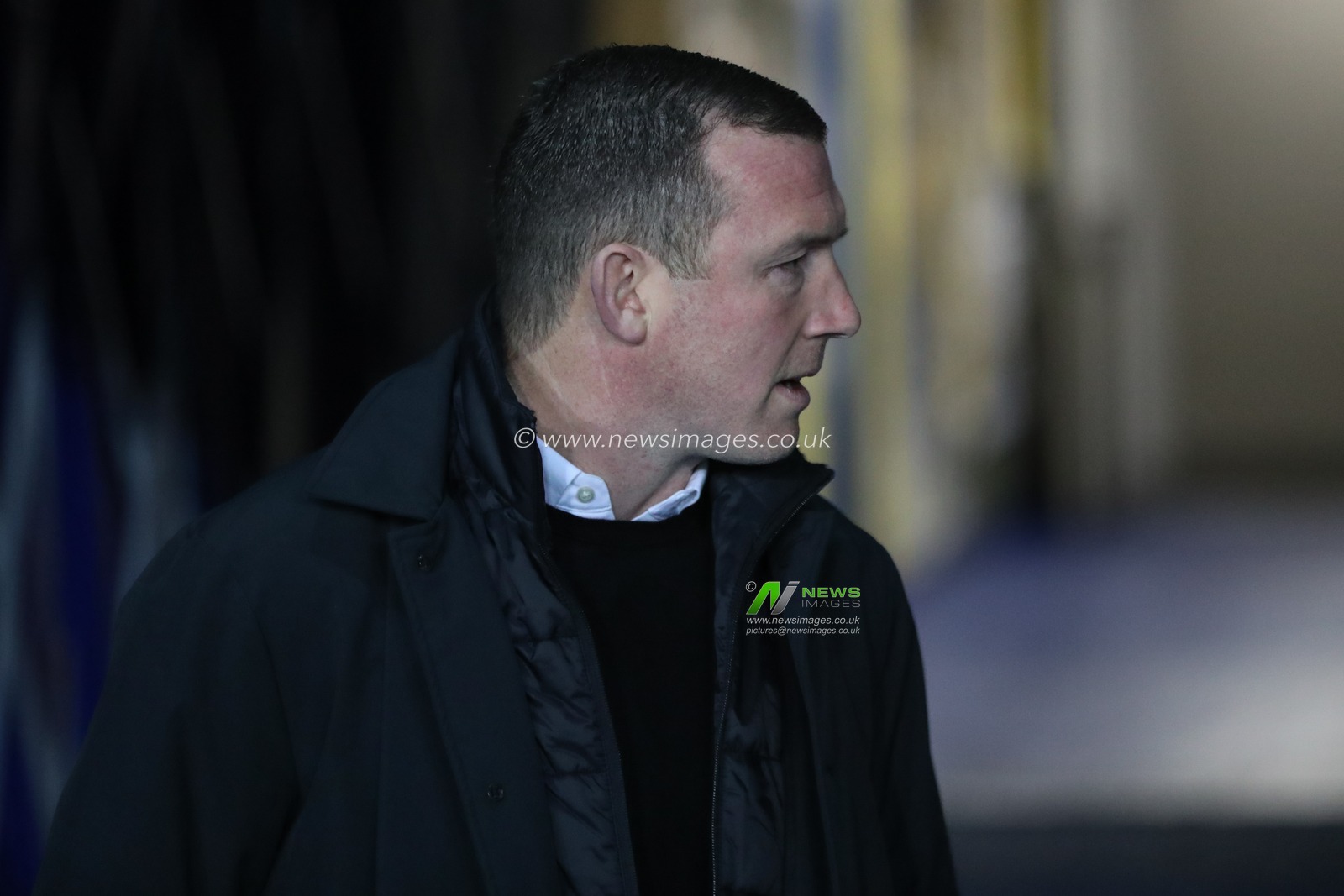 Neill Collins Head coach of Barnsley arrives during the Sky Bet League 1 match Oxford United vs Barnsley at Kassam Stadium, Oxford, United Kingdom, 23rd January 2024

(Photo by Alfie Cosgrove/News Images)