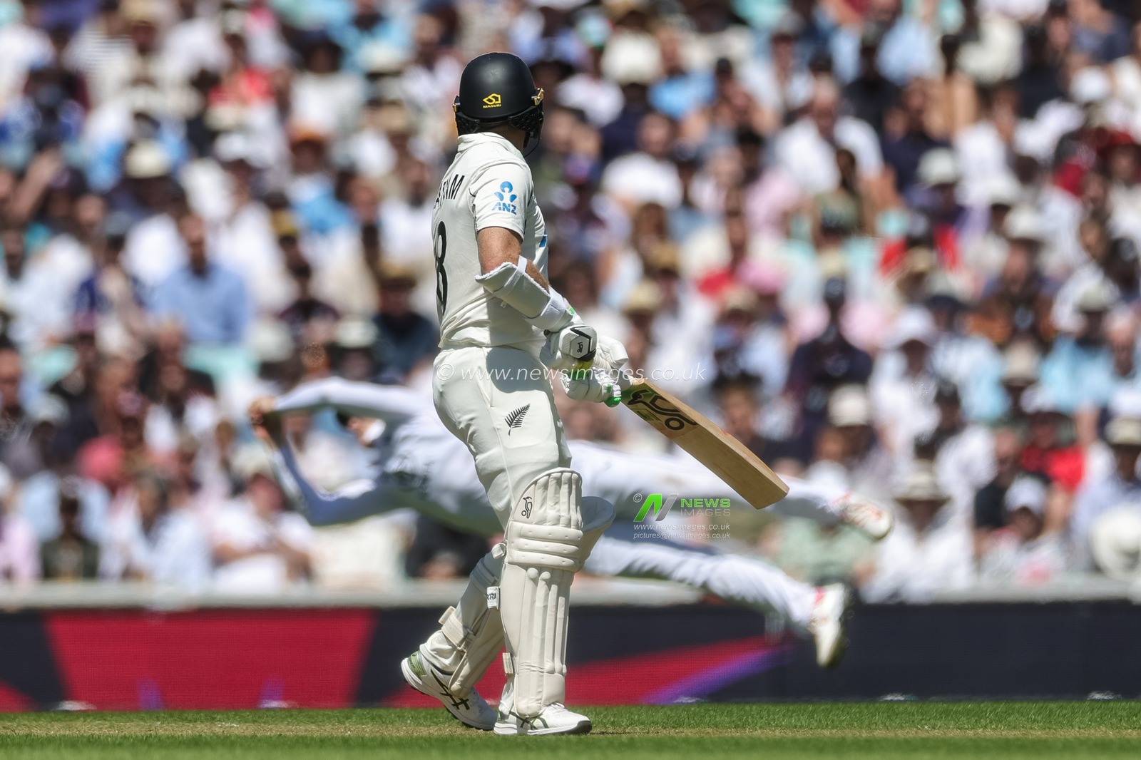 New Zealand captain Tom Latham looks bas as he’s caught out by Jacob Bethell of England during the 2nd Rothesay Test Match Day 1 match England vs New Zealand at The Kia Oval, London, United Kingdom on 17 June 2026

(Photo by Mark Cosgrove/News Images)