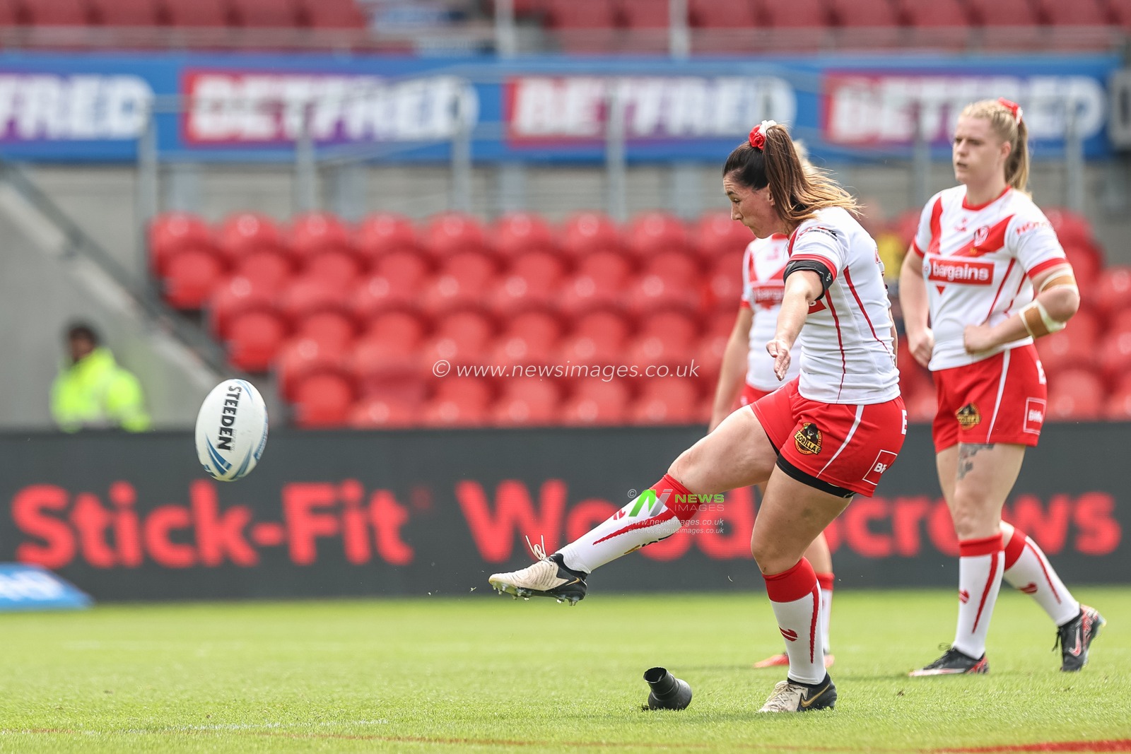 Faye Gaskin  of St Helens scores a penalty to make it 2-0 during the Betfred Women's Challenge Cup match St Helens Women vs York City Knights Women at Eco-Power Stadium, Doncaster, United Kingdom, 18th May 2024

(Photo by Mark Cosgrove/News Images)