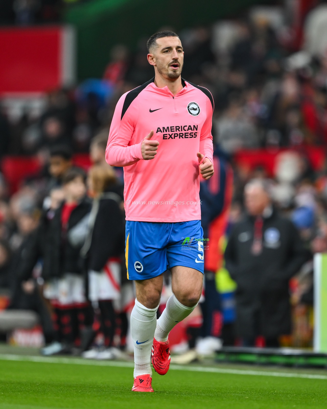 Lewis Dunk of Brighton & Hove Albion during the pre-game warmup ahead of the Premier League match Manchester United vs Brighton and Hove Albion at Old Trafford, Manchester, United Kingdom, 19th January 2025

(Photo by Craig Thomas/News Images)