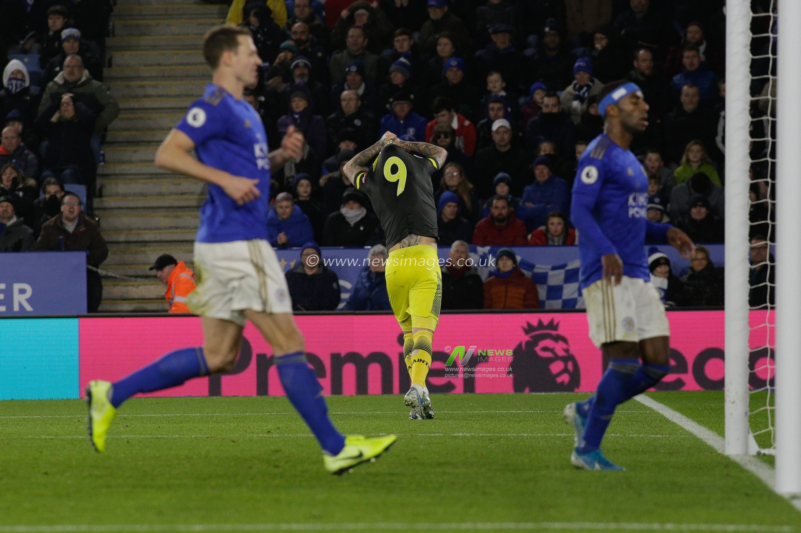 11th January 2020, King Power Stadium, Leicester, England; Premier League, Leicester City v Southampton : Danny Ings (9) of Southampton celebrates his goal to make it 2-1

Credit: Kurt Fairhurst/News Images