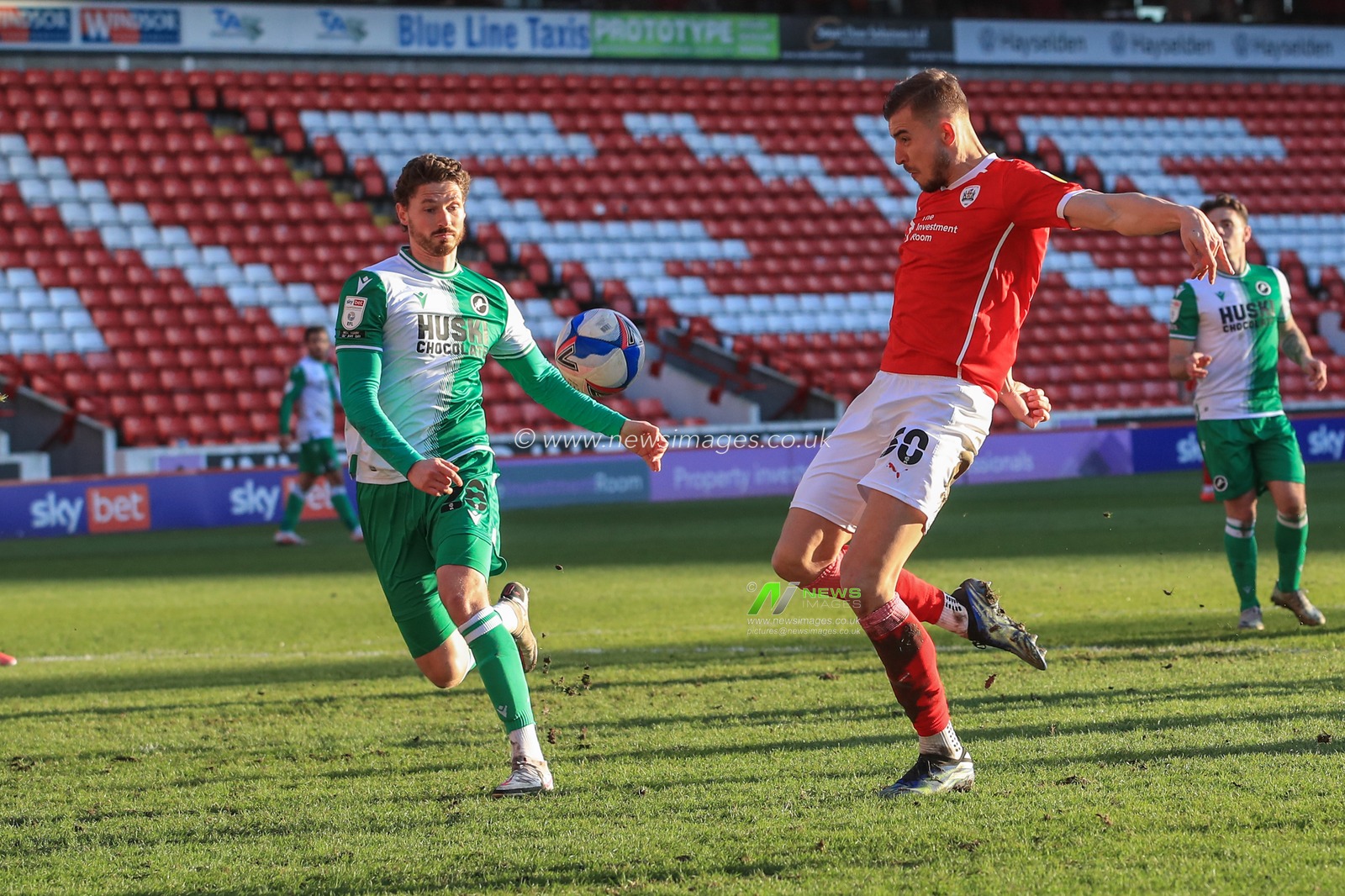 MichaÅ‚ Helik #30 of Barnsley scores to make it 2-1