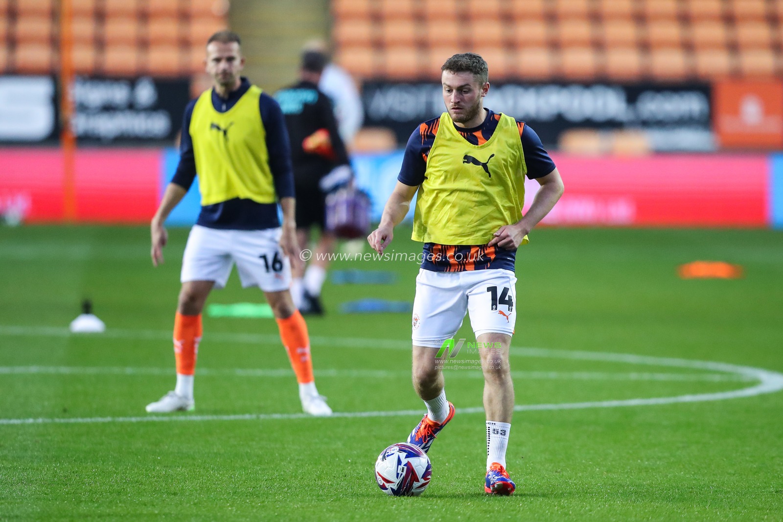 Elliot Embleton of Blackpool during the pre-game warm up ahead of the Carabao Cup match Blackpool vs Sheffield Wednesday at Bloomfield Road, Blackpool, United Kingdom, 17th September 2024

(Photo by Gareth Evans/News Images)