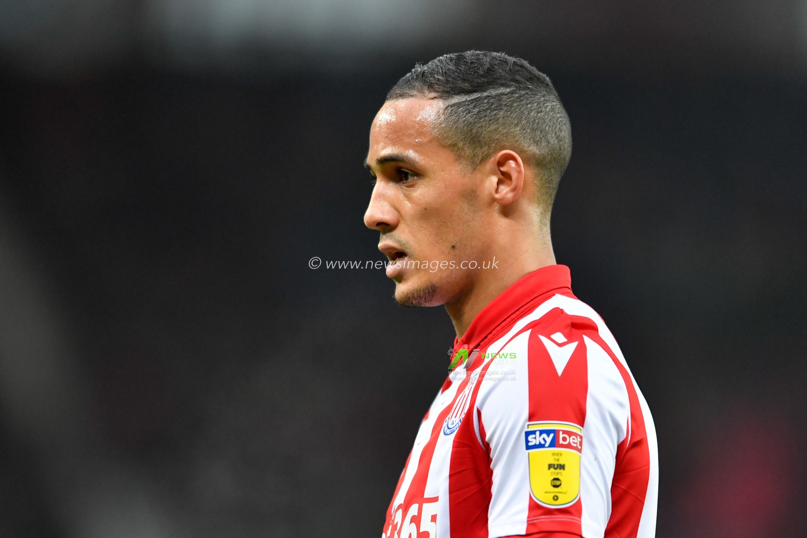 25th January 2020, Bet365 Stadium, Stoke-on-Trent, England; Sky Bet Championship, Stoke City v Swansea City : Tom Ince (7) of Stoke City in action