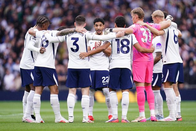 Tottenham players huddle during the Premier League match Tottenham Hotspur vs Newcastle Untied at Tottenham Hotspur Stadium, London, United Kingdom on 29 August 2026

(Photo by Harvey Murphy/News Images)