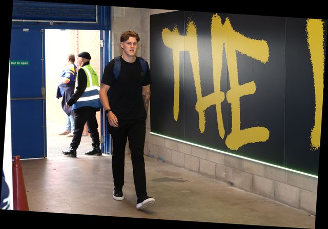 Arron Lindop of Warrington Wolves arrives during the Betfred Super League round 15 match Warrington Wolves vs Leeds Rhinos at The Halliwell Jones Stadium, Warrington, United Kingdom on 18 June 2026

(Photo by Alfie Cosgrove/News Images)