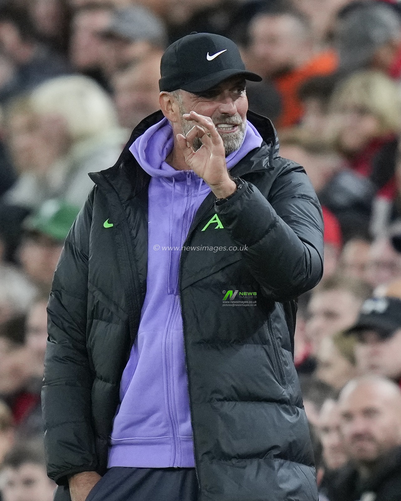 JÃ¼rgen Klopp manager off Liverpool gestures during the Carabao Cup Third Round match Liverpool vs Leicester City at Anfield, Liverpool, United Kingdom, 27th September 2023

(Photo by Steve Flynn/News Images)