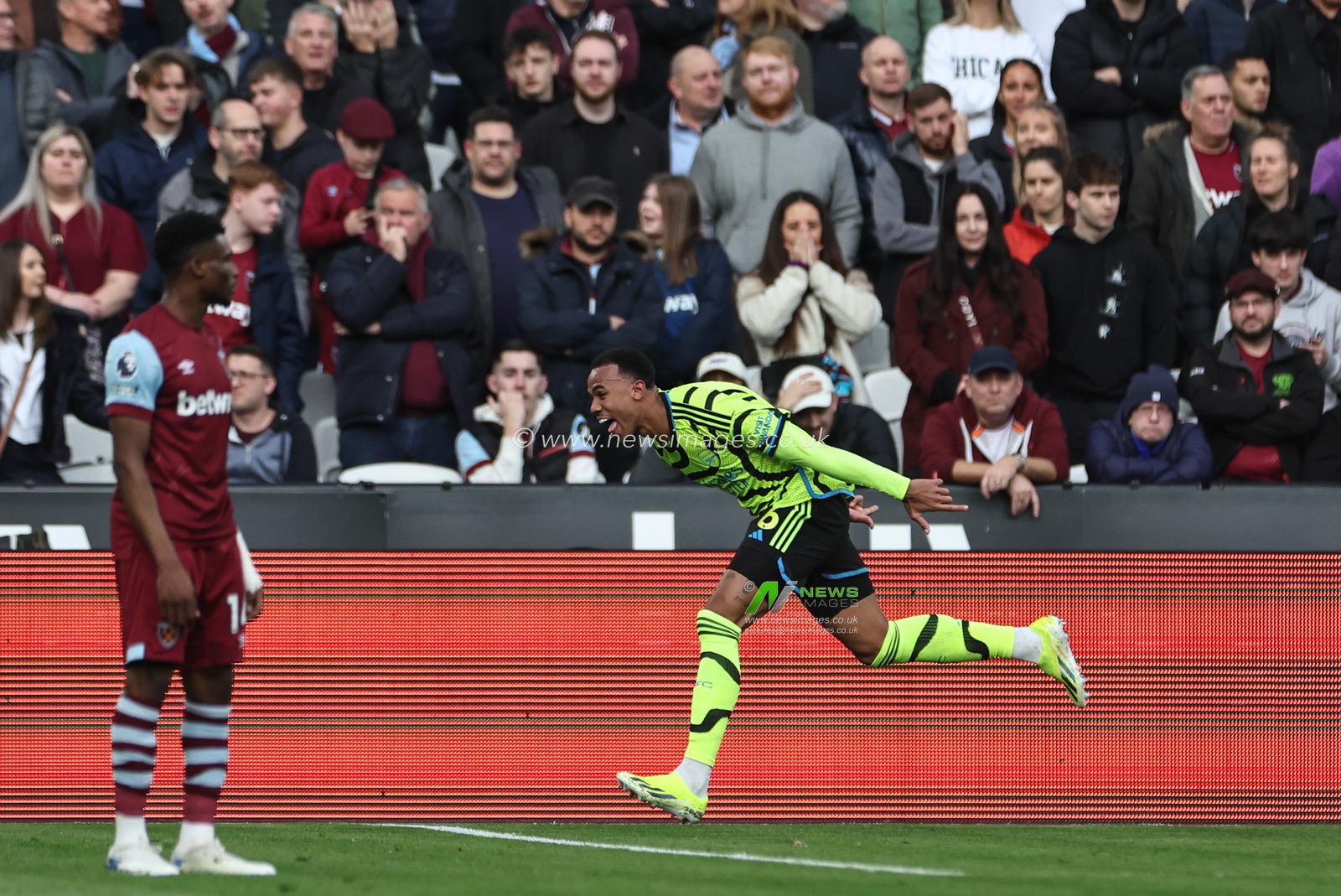 Gabriel of Arsenal celebrates his goal to make it 0-3 during the Premier League match West Ham United vs Arsenal at London Stadium, London, United Kingdom, 11th February 2024

(Photo by Mark Cosgrove/News Images)