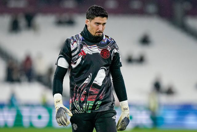Manchester United goalkeeper Altay Bayındır in the pregame warmup session  during the Premier League match West Ham United vs Manchester United at London Stadium, London, United Kingdom on 10 February 2026

(Photo by Maynard Manyowa/News Images)