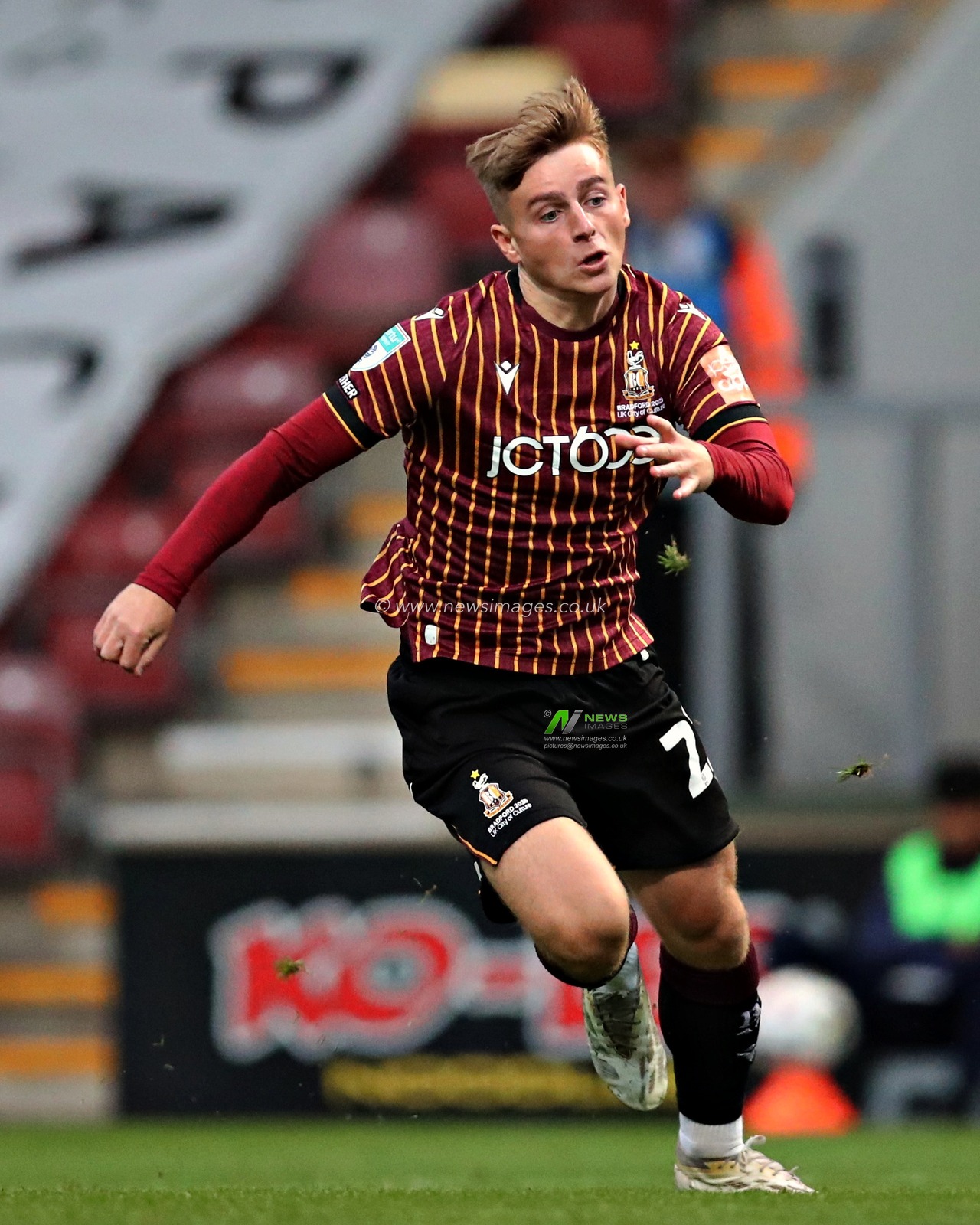 Bobby Pointon of Bradford City during the The Vertu Trophy match Bradford City vs Grimsby Town at University of Bradford Stadium, Bradford, United Kingdom, 2nd September 2025(Photo by Sam Eaden/News Images)
