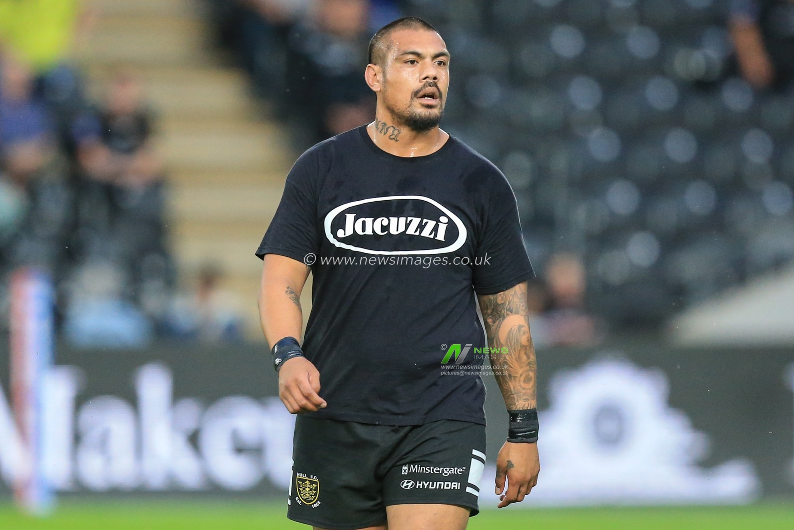 30th August 2019, KCOM Stadium, Hull, England; Betfred Super League, Round 27, Hull FC vs Huddersfield Giants ; Sika Manu (21) of Hull FC warming up 


Credit: David Greaves/News Images