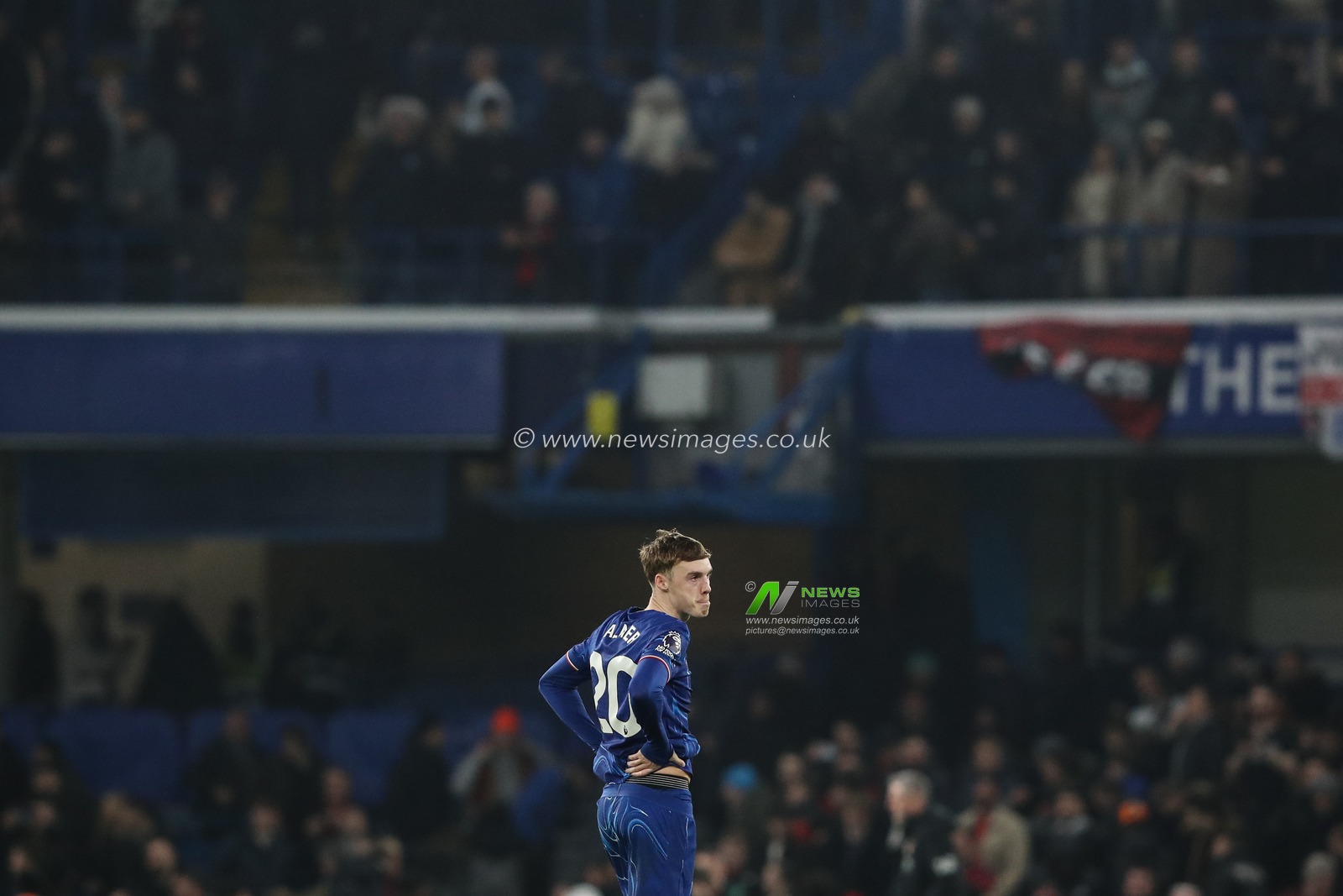 Cole Palmer of Chelsea reacts at full time in the Premier League match Chelsea vs Bournemouth at Stamford Bridge, London, United Kingdom, 14th January 2025

(Photo by Gareth Evans/News Images)