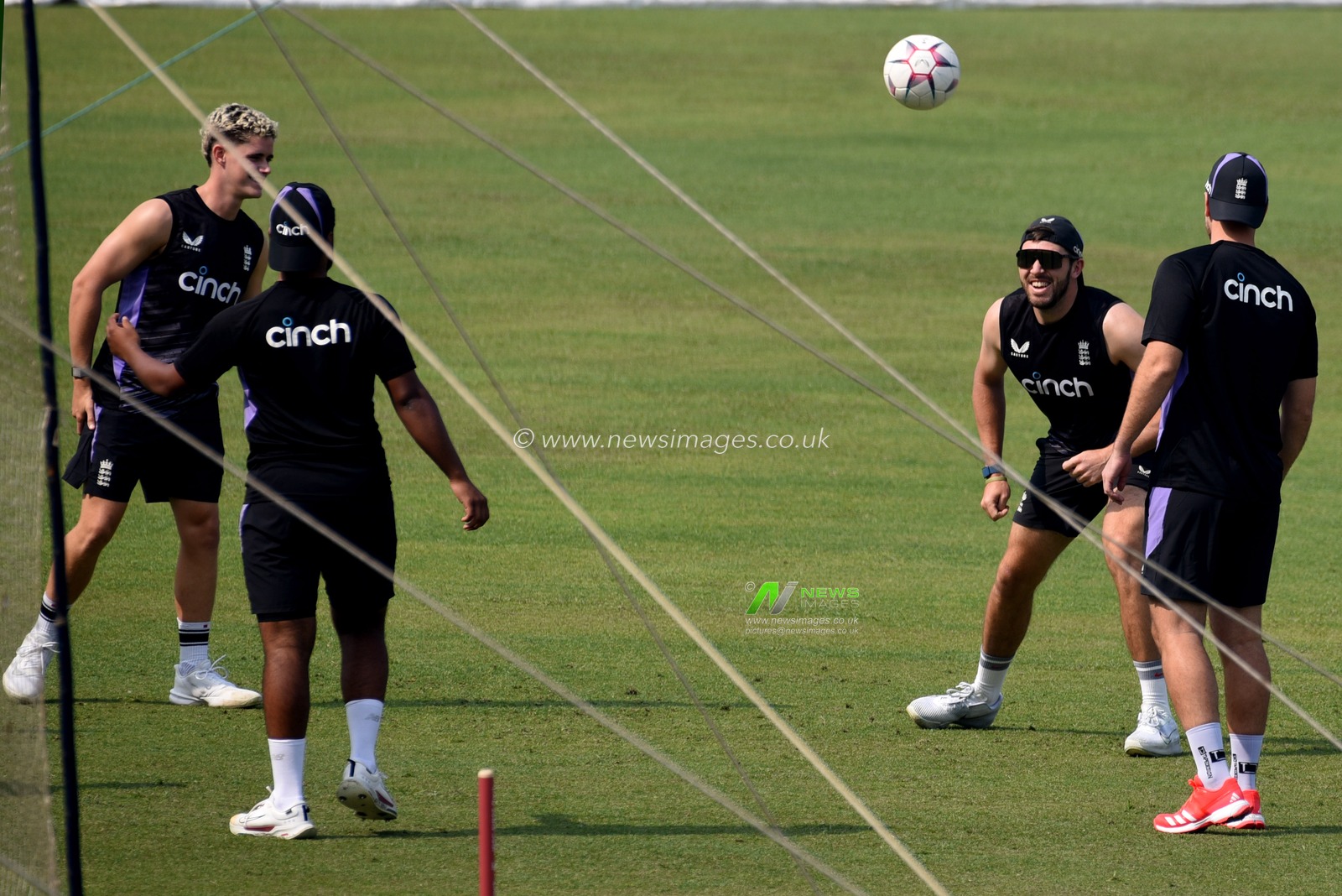 England playersEngland's Phil Salt and others play football  during their practice session ahead of their first Twenty20 cricket match against India, in Kolkata, India, January 21, 2025.Picture by Debajyoti Chakraborty.(Photo: Debajyoti Chakraborty/News Images)