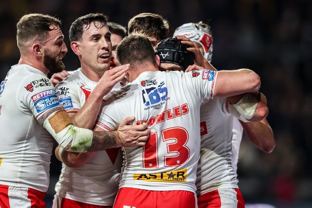 Jonny Lomax of St. Helens celebrates his try making it 6-4 during the Betfred Super League play-off Eliminator 2 match Leeds Rhinos vs St Helens at Headingley Stadium, Leeds, United Kingdom, 27th September 2025

(Photo by Alfie Cosgrove/News Images)