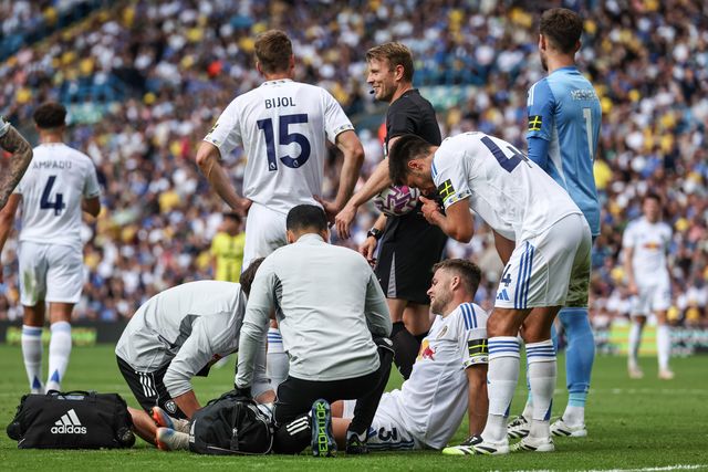 Gabriel Gudmundsson of Leeds United receives treatment during the Pre-season friendly match Leeds United vs Villarreal at Elland Road, Leeds, United Kingdom, 2nd August 2025

(Photo by Mark Cosgrove/News Images)