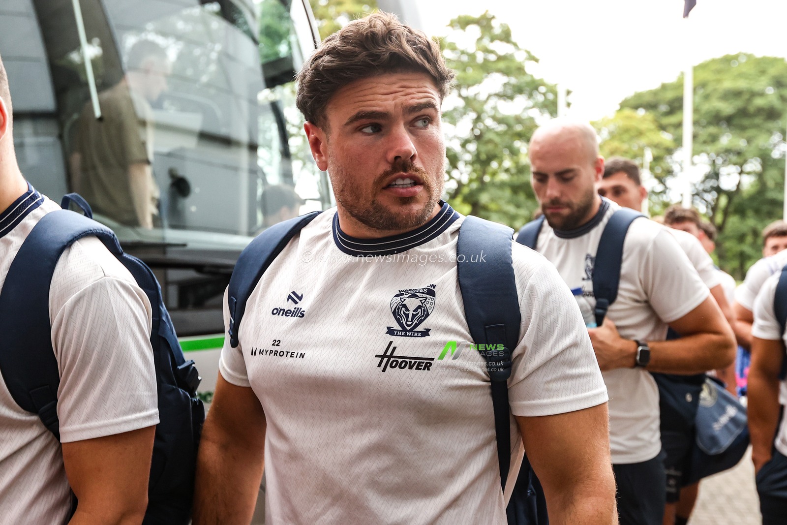 Joe Philbin of Warrington Wolves arrives during the Betfred Super League round 25 match Hull FC vs Warrington Wolves at MKM Stadium, Hull, United Kingdom on 29 August 2026

(Photo by Alfie Cosgrove/News Images)