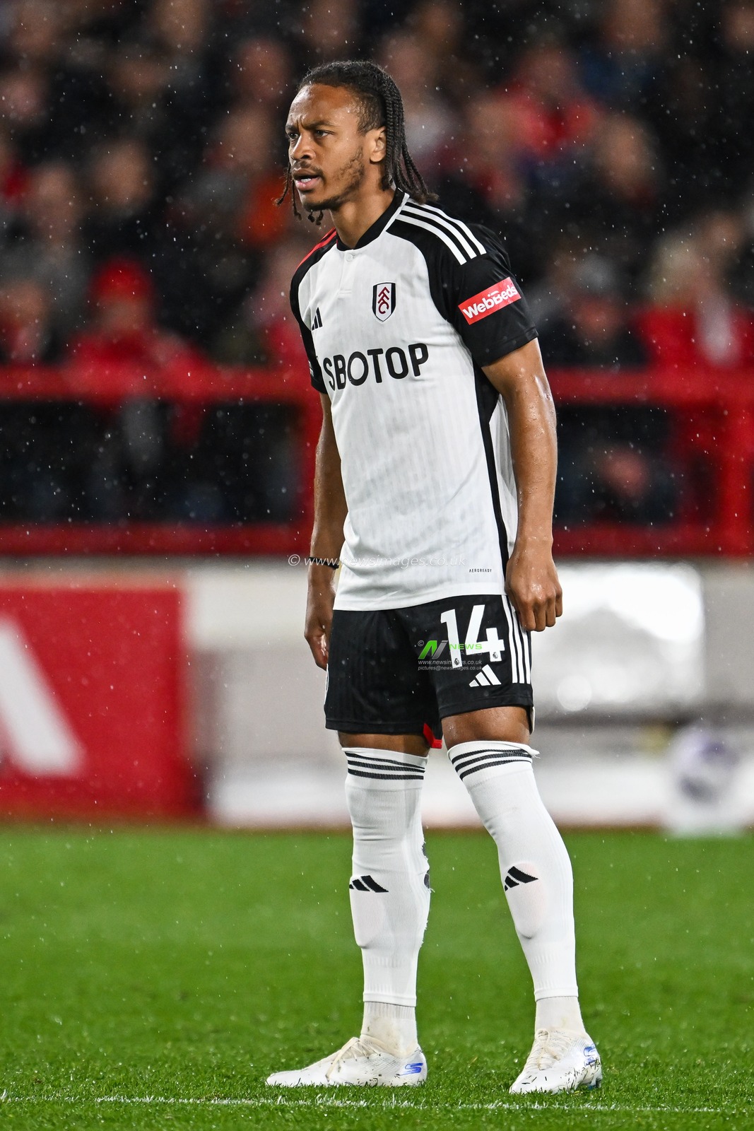 Bobby Reid of Fulham during the Premier League match Nottingham Forest vs Fulham at City Ground, Nottingham, United Kingdom, 2nd April 2024

(Photo by Craig Thomas/News Images)