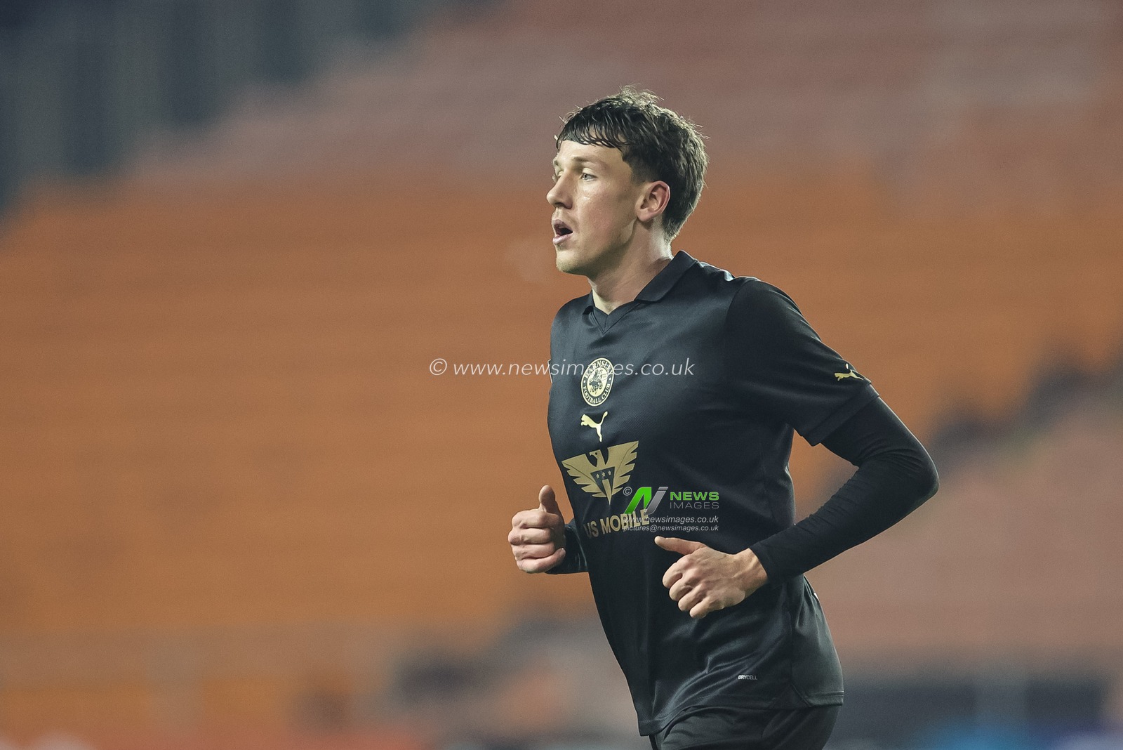MaÃ«l de Gevigney #6 of Barnsley during the Bristol Street Motors Trophy match Blackpool vs Barnsley at Bloomfield Road, Blackpool, United Kingdom, 5th December 2023

(Photo by Mark Cosgrove/News Images)