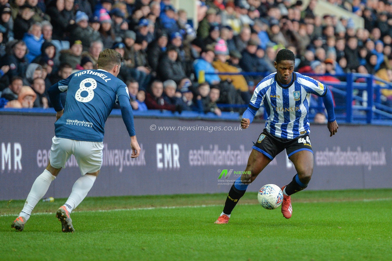 18th January 2020, Hillsborough, Sheffield, England; Sky Bet Championship, Sheffield Wednesday v Blackburn Rovers : Osaze Urhoghide (44) of Sheffield Wednesday with the ball 

Credit: Dean Williams/News Images