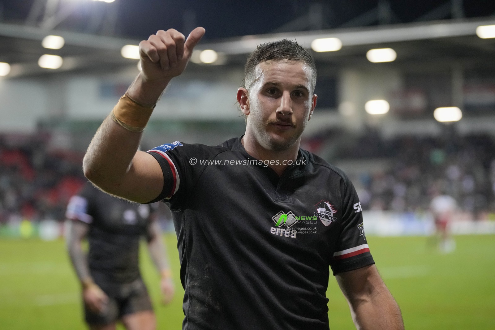 Jordan Williams of London Broncos salutes the fans after the Betfred Super League Round 1 match St Helens vs London Broncos at Totally Wicked Stadium, St Helens, United Kingdom, 16th February 2024

(Photo by Steve Flynn/News Images)