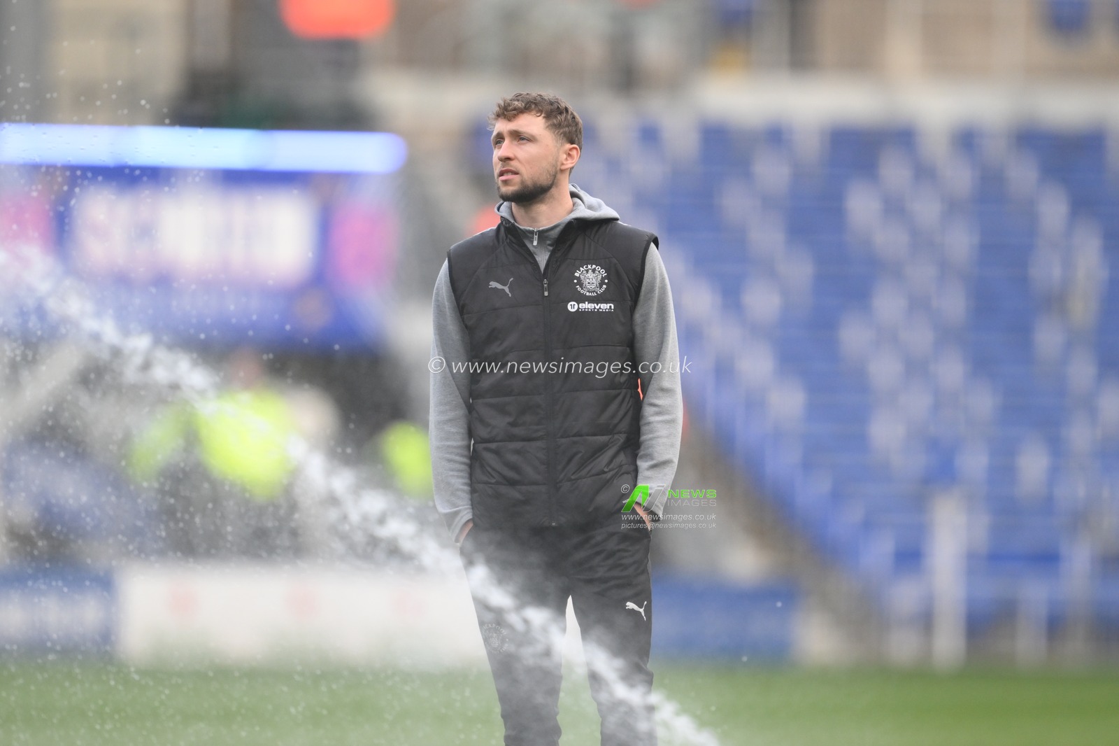 Matthew Pennington of Blackpool arrives ahead of  the Sky Bet League 1 match Birmingham City vs Blackpool at St. Andrew's @ Knighthead Park, Birmingham, United Kingdom, 29th December 2024

(Photo by Craig Thomas/News Images)