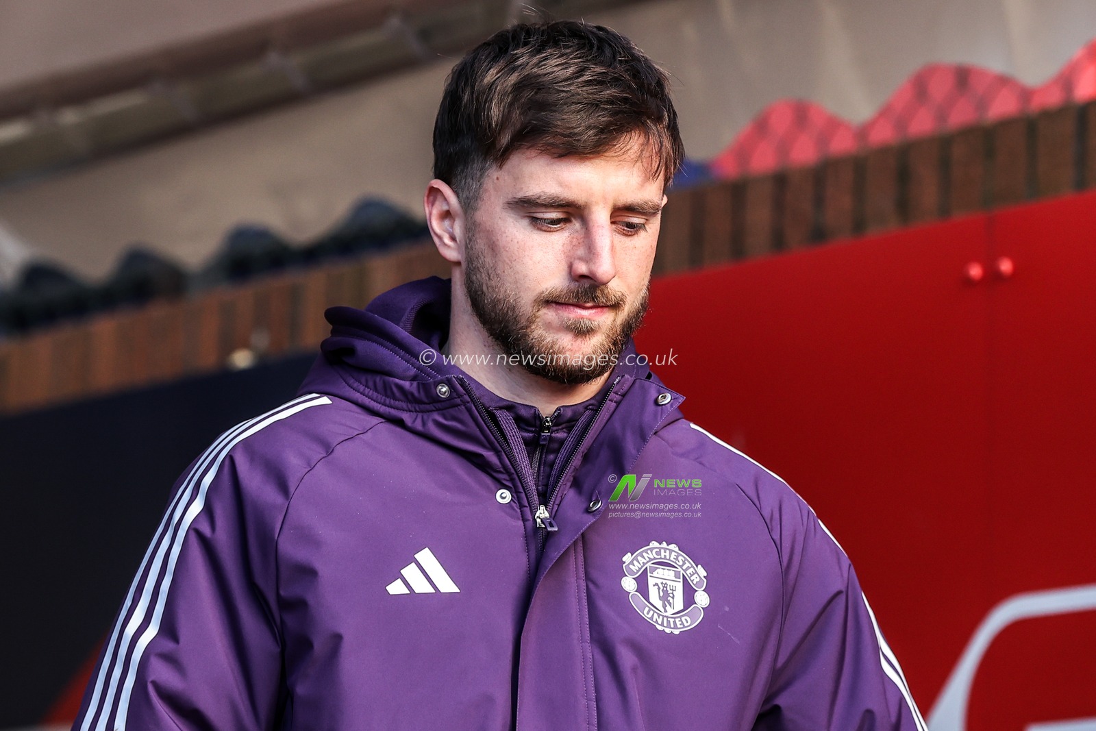 Mason Mount of Manchester United arrives during the Premier League match Crystal Palace vs Manchester United at Selhurst Park, London, United Kingdom, 30th November 2025

(Photo by Alfie Cosgrove/News Images)

*** GER AUT SUI OUT ***