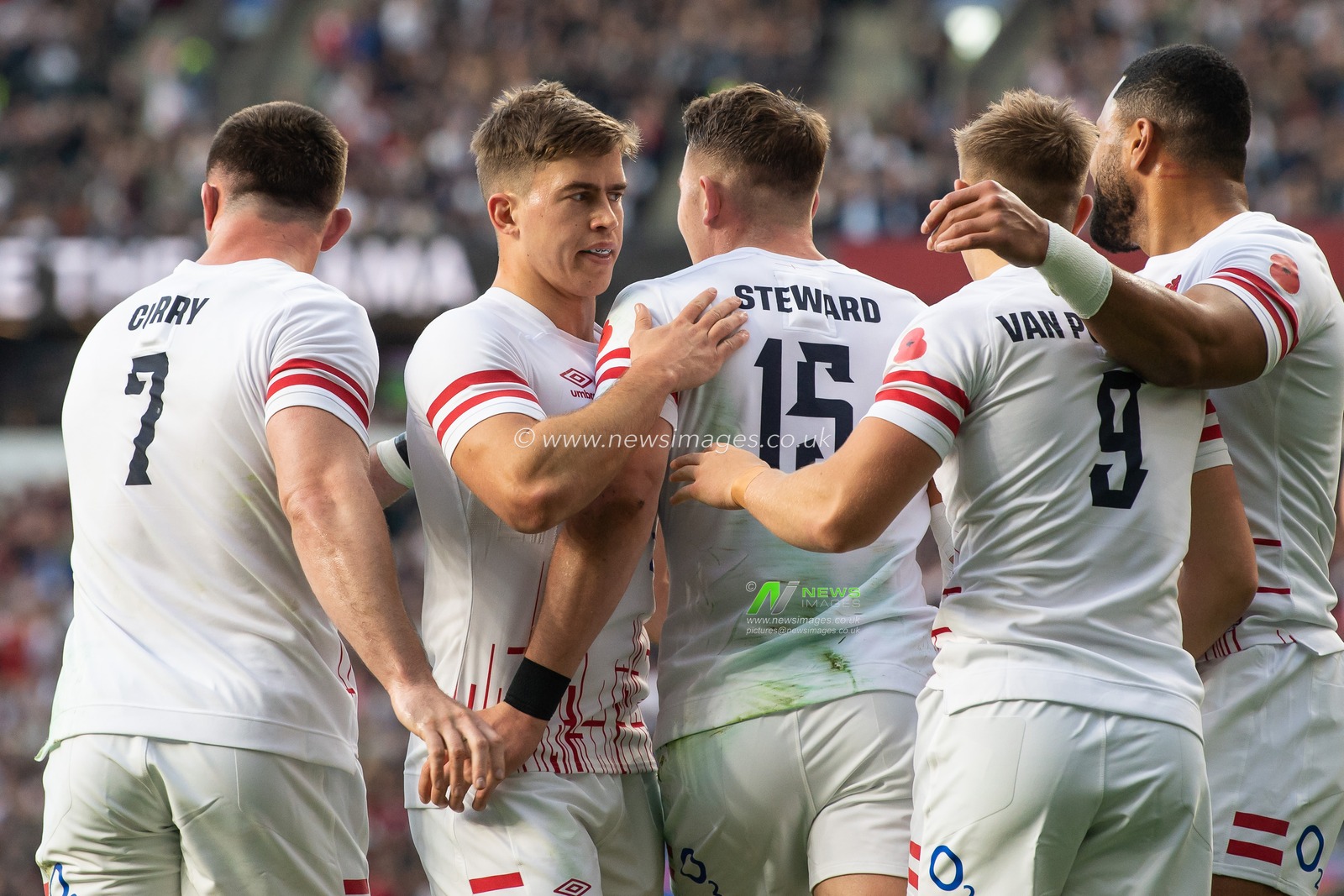 Freddie Steward of England celebrates his try during the Autumn internationals match England vs Japan at Twickenham Stadium, Twickenham, United Kingdom, 12th November 2022

(Photo by Craig Thomas/News Images)