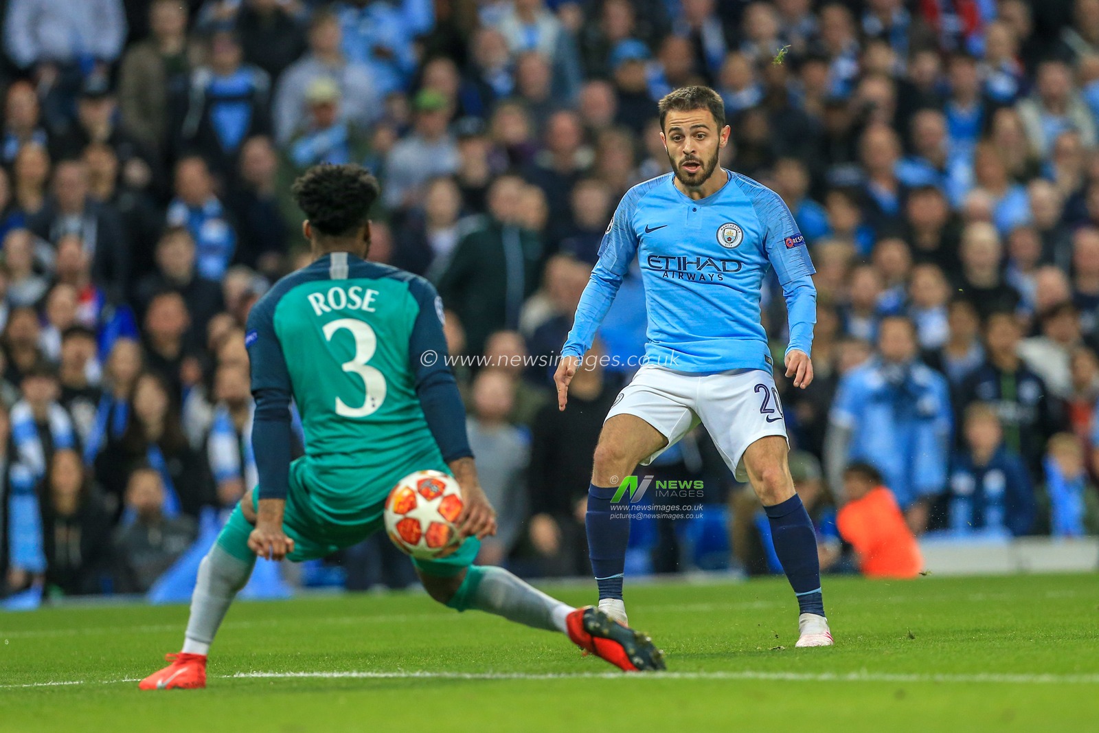 17th April 2019 , Etihad Stadium, Manchester, England; UEFA Champions League, Quarter Final, Second Leg, Manchester City v Tottenham ; Bernardo Silva (20) of Manchester City scores to make it 2-2


Credit: Mark Cosgrove/News Images