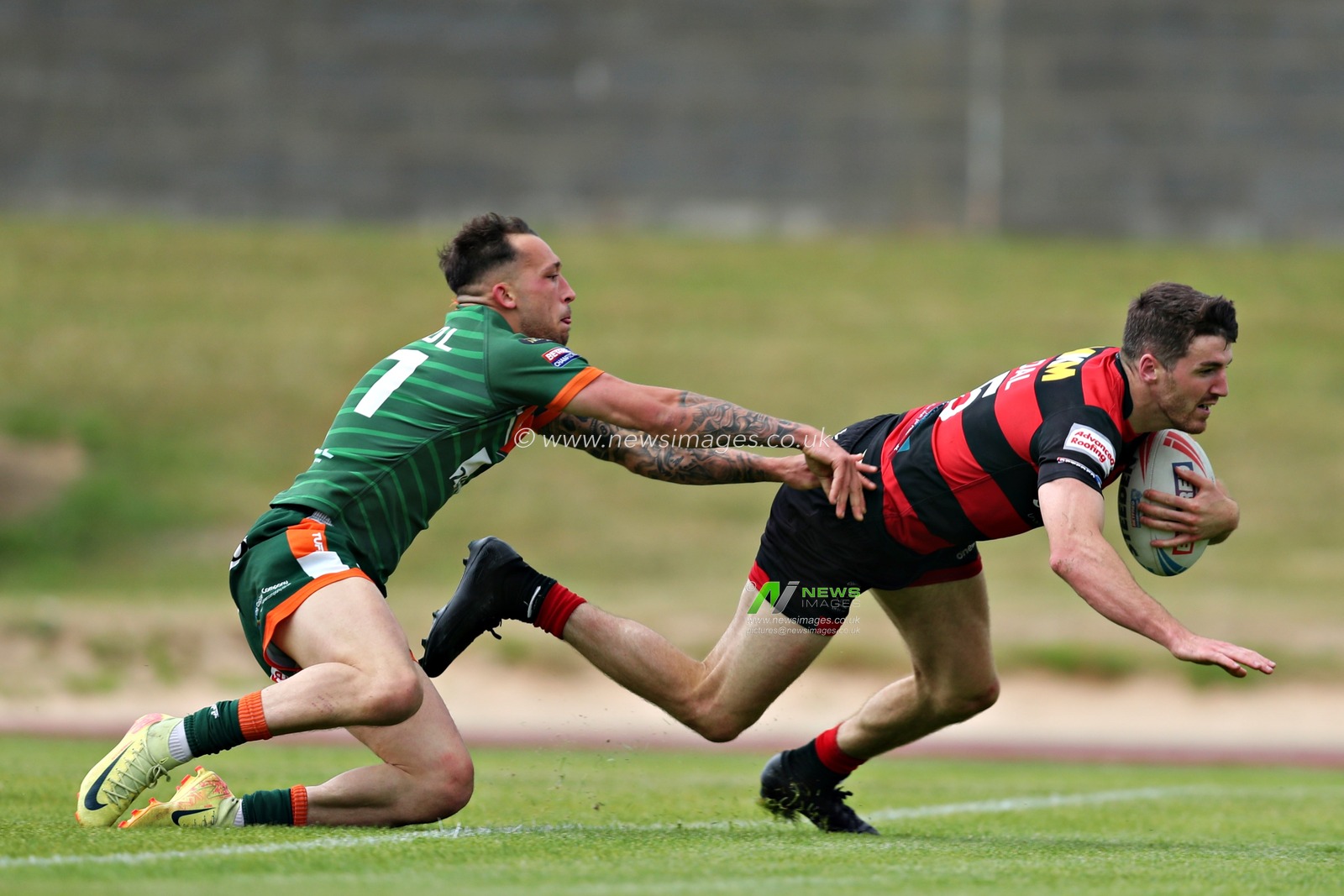 Shane Toal of Barrow Raiders scores his second try during the Betfred Championship match Hunslet RLFC vs Barrow Raiders at South Leeds Stadium, Leeds, United Kingdom, 22nd June 2025(Photo by Sam Eaden/News Images)