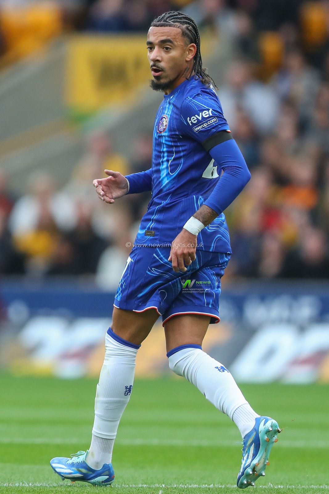 Malo Gusto of Chelsea during the Premier League match Wolverhampton Wanderers vs Chelsea at Molineux, Wolverhampton, United Kingdom, 25th August 2024

(Photo by Gareth Evans/News Images)