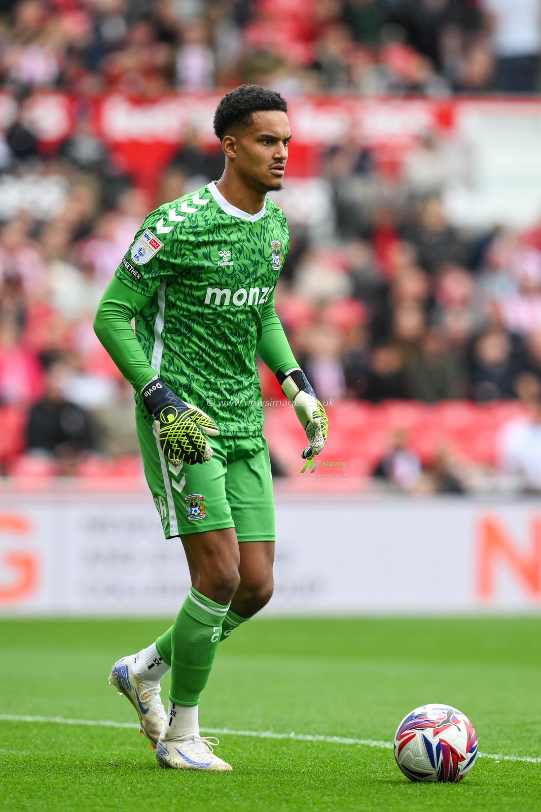 Oliver Dovin of Coventry City in action during the Sky Bet Championship match Stoke City vs Coventry City at Bet365 Stadium, Stoke-on-Trent, United Kingdom, 10th August 2024

(Photo by Craig Thomas/News Images)