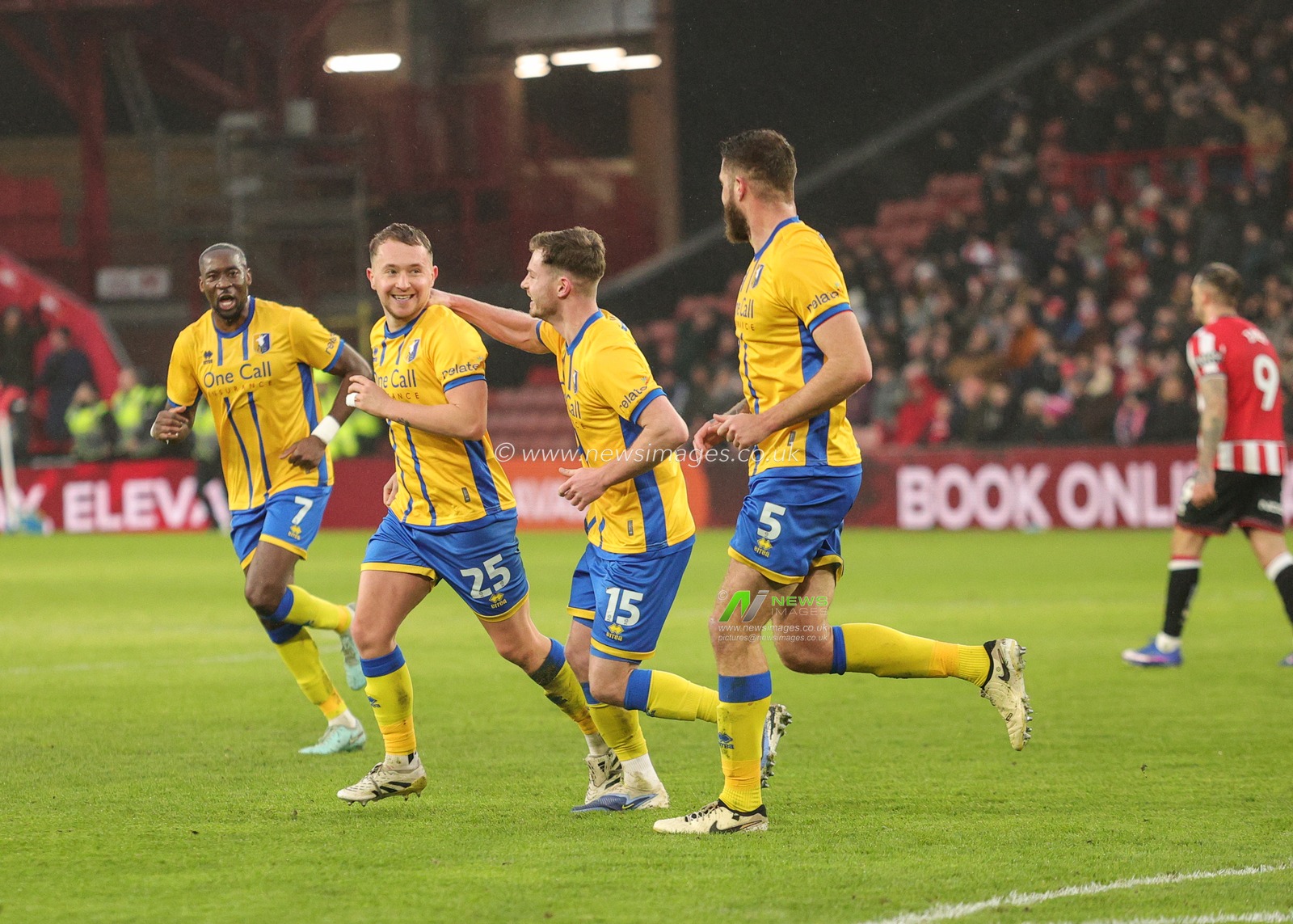 Louis Reed of Mansfield Town celebrates his goal to make it 1-2 during the Emirates FA Cup Third Round match Sheffield United vs Mansfield Town at Bramall Lane, Sheffield, United Kingdom, 11th January 2026

(Photo by Richard Bierton/News Images)